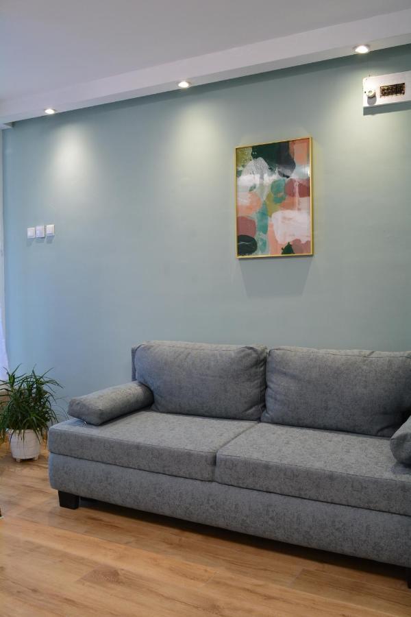 City Center Apartment Burgas Esterno foto